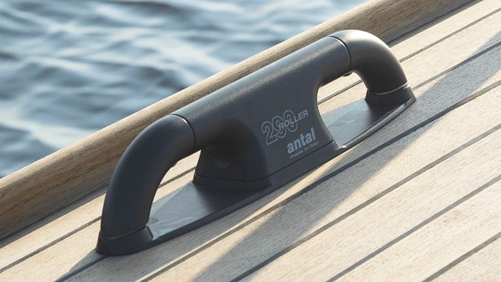 Antal Roller Cleat – A Sleek Solution for Mooring