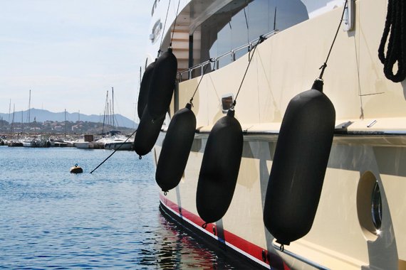 Fendertex Fenders on the side of a boat